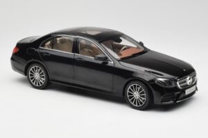 Mercedes E-Class W213 Obsidian Melns iScale 1:18 B66960380 Metāls — attēls 6 no 8