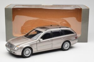 Mercedes E320 CDI W210 Universāls Cubanite Sudrabs Kyosho 1:18 B66962188 Metāls — attēls 8 no 8