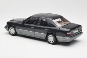 Mercedes E320 W124 Nautik Zils Metallic Dealer Edition AUTOart 1:18 B66040508 Metāls — attēls 7 no 8