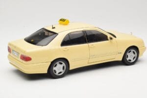 Mercedes E320 W210 Taxi Sun Star 1:18 1160 Metāls — attēls 3 no 8