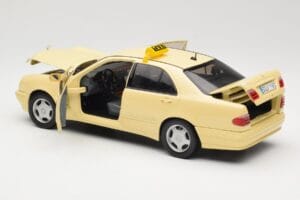 Mercedes E320 W210 Taxi Sun Star 1:18 1160 Metāls — attēls 5 no 8