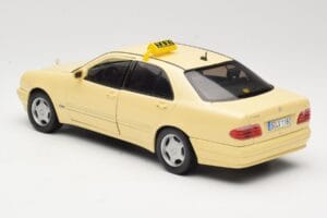 Mercedes E320 W210 Taxi Sun Star 1:18 1160 Metāls — attēls 7 no 8