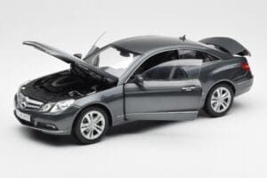 Mercedes E500 C207 Coupe Tenoric Pelēks Norev 1:18 183540 Metāls — attēls 2 no 8