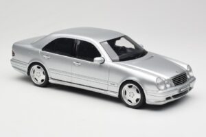 Mercedes E55 AMG W210 Brilliant Silver Otto 1:18 OT459 Sveķi — attēls 4 no 6
