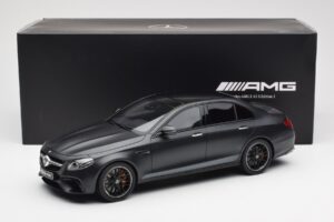 Mercedes AMG E63 S W213 Edition 1 Night Melns GT Spirit 1:18 B66963111 Sveķi — attēls 6 no 6