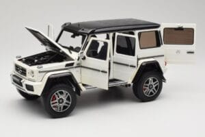 Mercedes G 63 AMG 4x4 Squared Polar White Almost Real 1:18 820203 Metāls — attēls 2 no 8