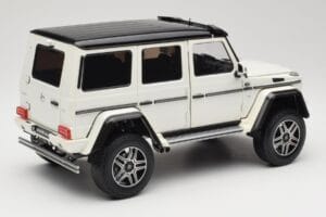 Mercedes G 63 AMG 4x4 Squared Polar White Almost Real 1:18 820203 Metāls — attēls 3 no 8