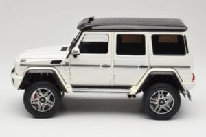 Mercedes G 63 AMG 4x4 Squared Polar White Almost Real 1:18 820203 Metāls — attēls 4 no 8