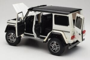 Mercedes G 63 AMG 4x4 Squared Polar White Almost Real 1:18 820203 Metāls — attēls 5 no 8