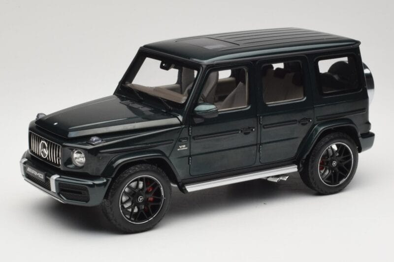 Mercedes G 63 AMG W463 Green Metallic Minichamps 1:18 110037066 Metāls