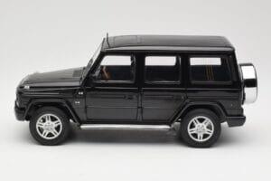 Mercedes G-Class G 500 W463 Smaragd Black Metallic AUTOart 1:18 76101 Metāls — attēls 4 no 8
