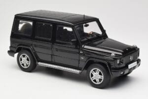 Mercedes G-Class G 500 W463 Smaragd Black Metallic AUTOart 1:18 76101 Metāls — attēls 6 no 8