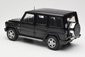 Mercedes G-Class G 500 W463 Smaragd Black Metallic AUTOart 1:18 76101 Metāls — attēls 7 no 8