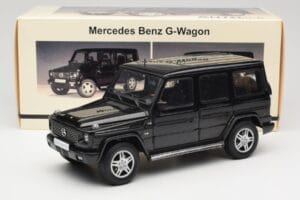 Mercedes G-Class G 500 W463 Smaragd Black Metallic AUTOart 1:18 76101 Metāls — attēls 8 no 8