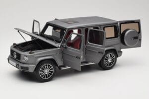 Mercedes G-Class G500 W463A Designo Platinum Magno Minichamps 1:18 B66960811 Metāls — attēls 2 no 8