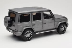 Mercedes G-Class G500 W463A Designo Platinum Magno Minichamps 1:18 B66960811 Metāls — attēls 3 no 8