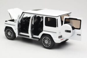 Mercedes G-Class G 500 W463A Diamond White Metallic Minichamps 1:18 113037111 Metāls — attēls 5 no 8