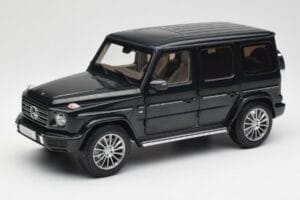 Mercedes G-Class G500 W463A Emerald Green Minichamps 1:18 B66960810 Metāls