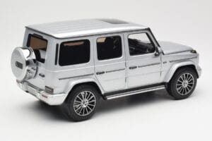 Mercedes G-Class G 500 W463A Iridium Silver Metallic Minichamps 1:18 113037112 Metāls — attēls 3 no 8