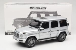 Mercedes G-Class G 500 W463A Iridium Silver Metallic Minichamps 1:18 113037112 Metāls — attēls 8 no 8