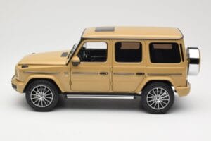 Mercedes G-Class G 500 W463A Solarbeam Yellow Metallic Minichamps 1:18 113037108 Metāls — attēls 4 no 8