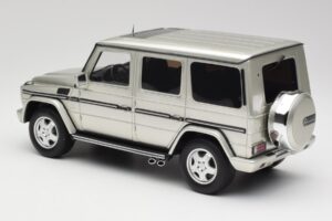 Mercedes G-Class G55 AMG W463 Iridium Sudrabs Otto 1:18 OT1126 Sveķi — attēls 5 no 6