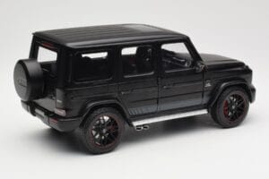 Mercedes G-Class G63 AMG W463A Matt Black Minichamps 1:18 110037064 Metāls — attēls 3 no 8