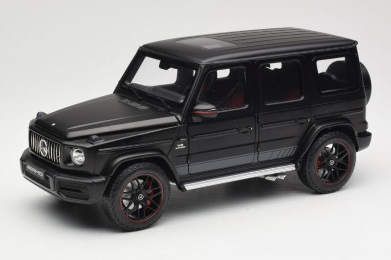Mercedes G-Class G63 AMG W463A Matt Black Minichamps 1:18 110037064 Metāls