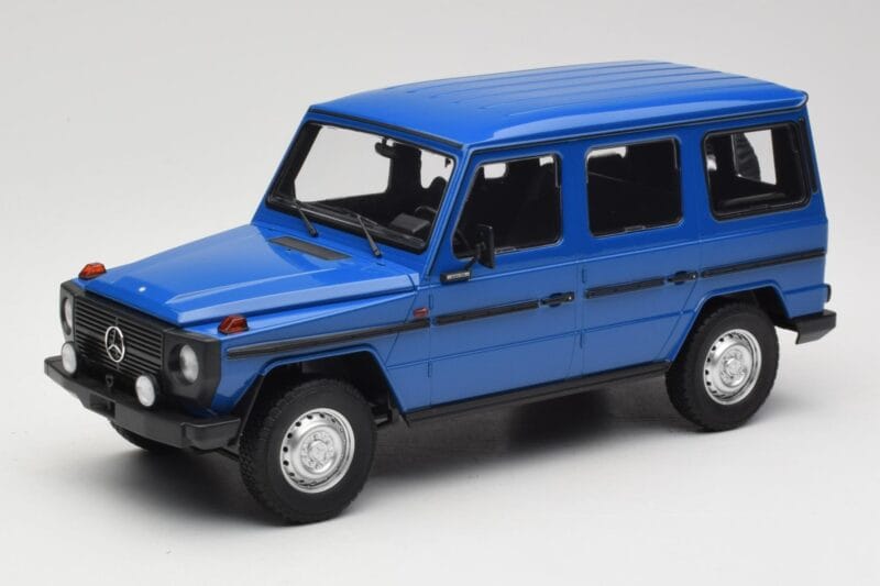 Mercedes G-Class W460 LWB Tumši Zils Minichamps 1:18 155038100 Metāls
