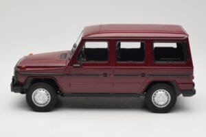 Mercedes G-Class W460 LWB Tumši Sarkans Minichamps 1:18 155038102 Metāls — attēls 3 no 6