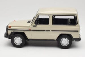 Mercedes G-Class W460 SWB Grey Metallic Minichamps 1:18 155038004 Metāls — attēls 3 no 6