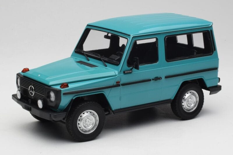 Mercedes G-Class W460 SWB Tirkīzs Minichamps 1:18 155038001 Metāls