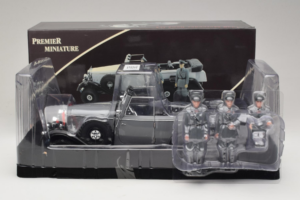 Mercedes G4 6-Wheels Melns With Figures Signature Models 1:18 38202 Metāls — attēls 3 no 3