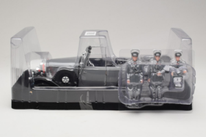 Mercedes G4 6-Wheels Melns With Figures Signature Models 1:18 38202 Metāls