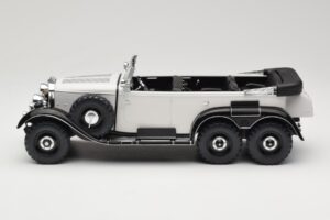 Mercedes G4 W31 Balts MCG 1:18 MCG18208 Metāls — attēls 3 no 6