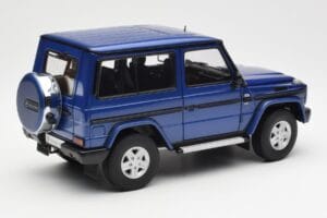 Mercedes G500 W463 SWB Zils AUTOart 1:18 76114 Metāls — attēls 3 no 8