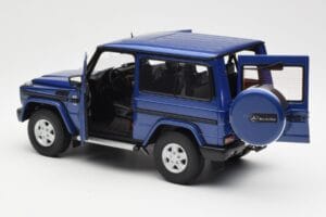 Mercedes G500 W463 SWB Zils AUTOart 1:18 76114 Metāls — attēls 5 no 8