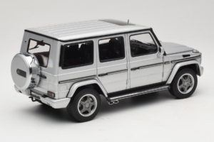 Mercedes G55 AMG W463 Sudrabs AUTOart 1:18 76247 Metāls — attēls 3 no 8