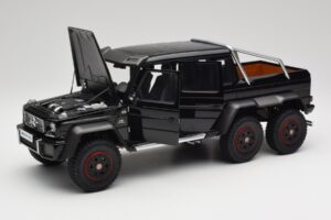 Mercedes AMG G63 W463 6x6 Gloss Melns AUTOart 1:18 76306 Kompozīts — attēls 2 no 8