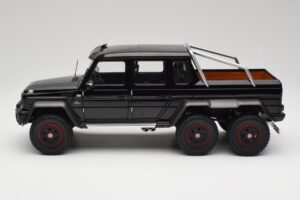 Mercedes AMG G63 W463 6x6 Gloss Melns AUTOart 1:18 76306 Kompozīts — attēls 4 no 8