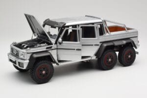 Mercedes AMG G63 W463 6x6 Iridium Sudrabs AUTOart 1:18 76301 Kompozīts — attēls 2 no 8