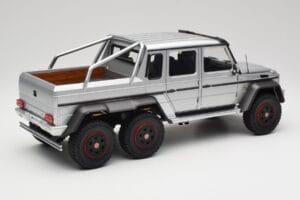 Mercedes AMG G63 W463 6x6 Iridium Sudrabs AUTOart 1:18 76301 Kompozīts — attēls 3 no 8