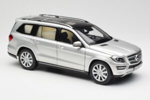Mercedes GL-Class X166 Iridium Sudrabs Metallic Norev 1:18 B66960097 Metāls — attēls 6 no 8