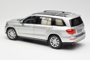 Mercedes GL-Class X166 Iridium Sudrabs Metallic Norev 1:18 B66960097 Metāls — attēls 7 no 8