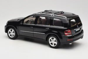Mercedes GL X164 Obsidian Black Minichamps 1:18 B66962334 Metāls — attēls 7 no 8