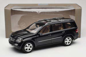 Mercedes GL X164 Obsidian Black Minichamps 1:18 B66962334 Metāls — attēls 8 no 8