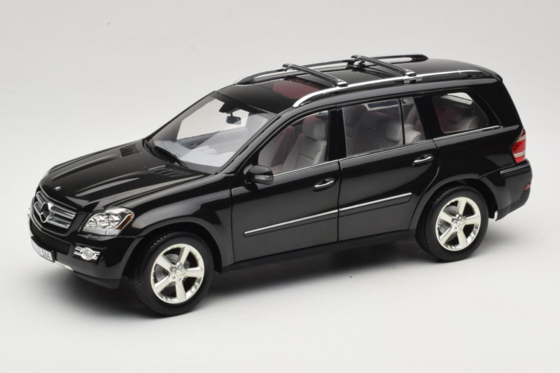 Mercedes GL X164 Period Brown Minichamps 1:18 B66962336 Metāls
