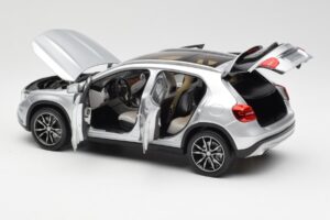 Mercedes GLA X156 Polar Sudrabs Metaliks Norev 1:18 B66960267 Metāls — attēls 5 no 8