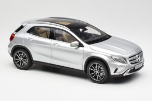 Mercedes GLA X156 Polar Sudrabs Metaliks Norev 1:18 B66960267 Metāls — attēls 6 no 8