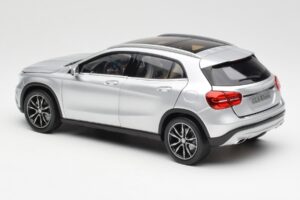 Mercedes GLA X156 Polar Sudrabs Metaliks Norev 1:18 B66960267 Metāls — attēls 7 no 8